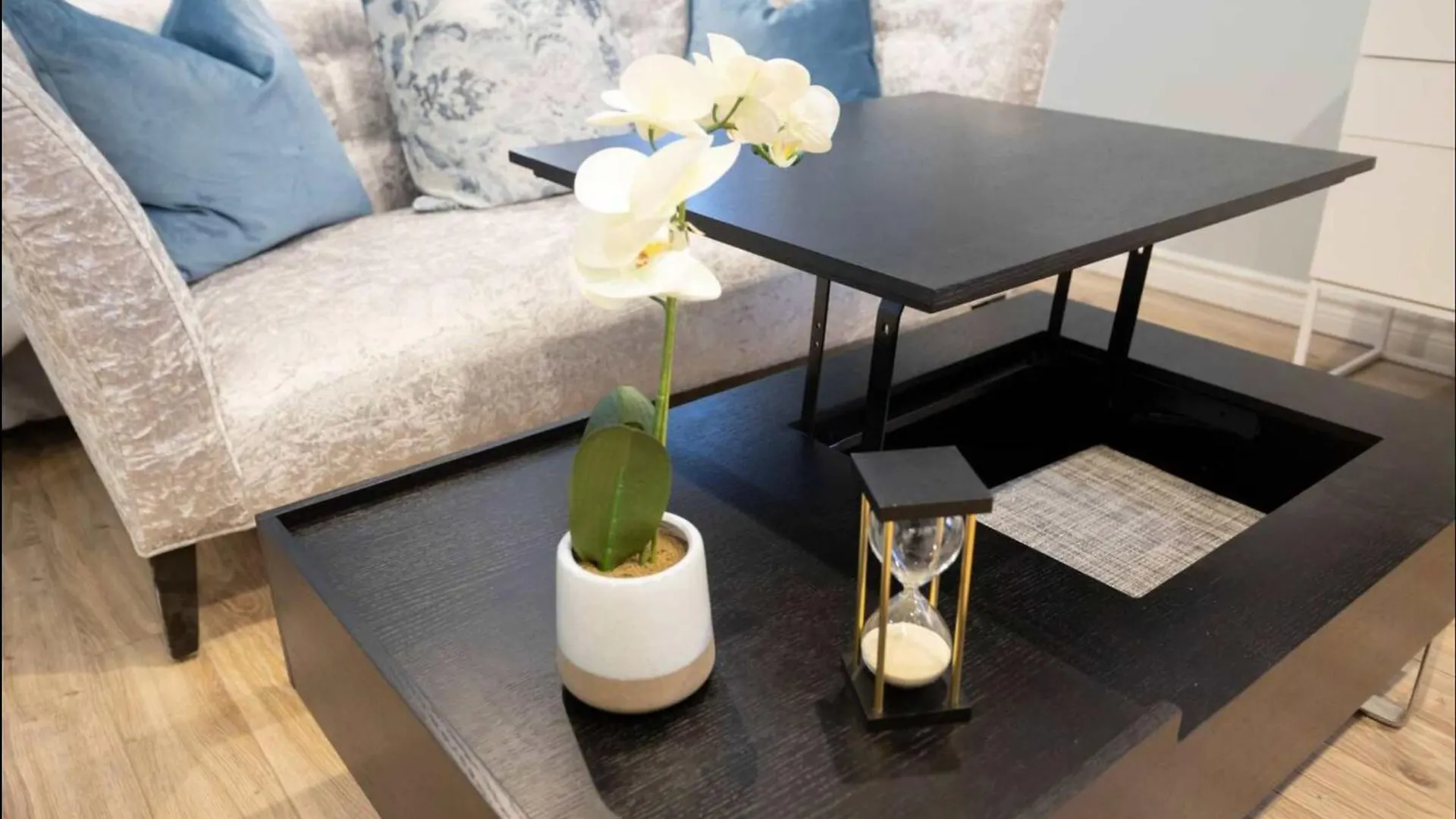 Casa Hotel Stylish Suite With Patio In Leslieville Toronto Canada
