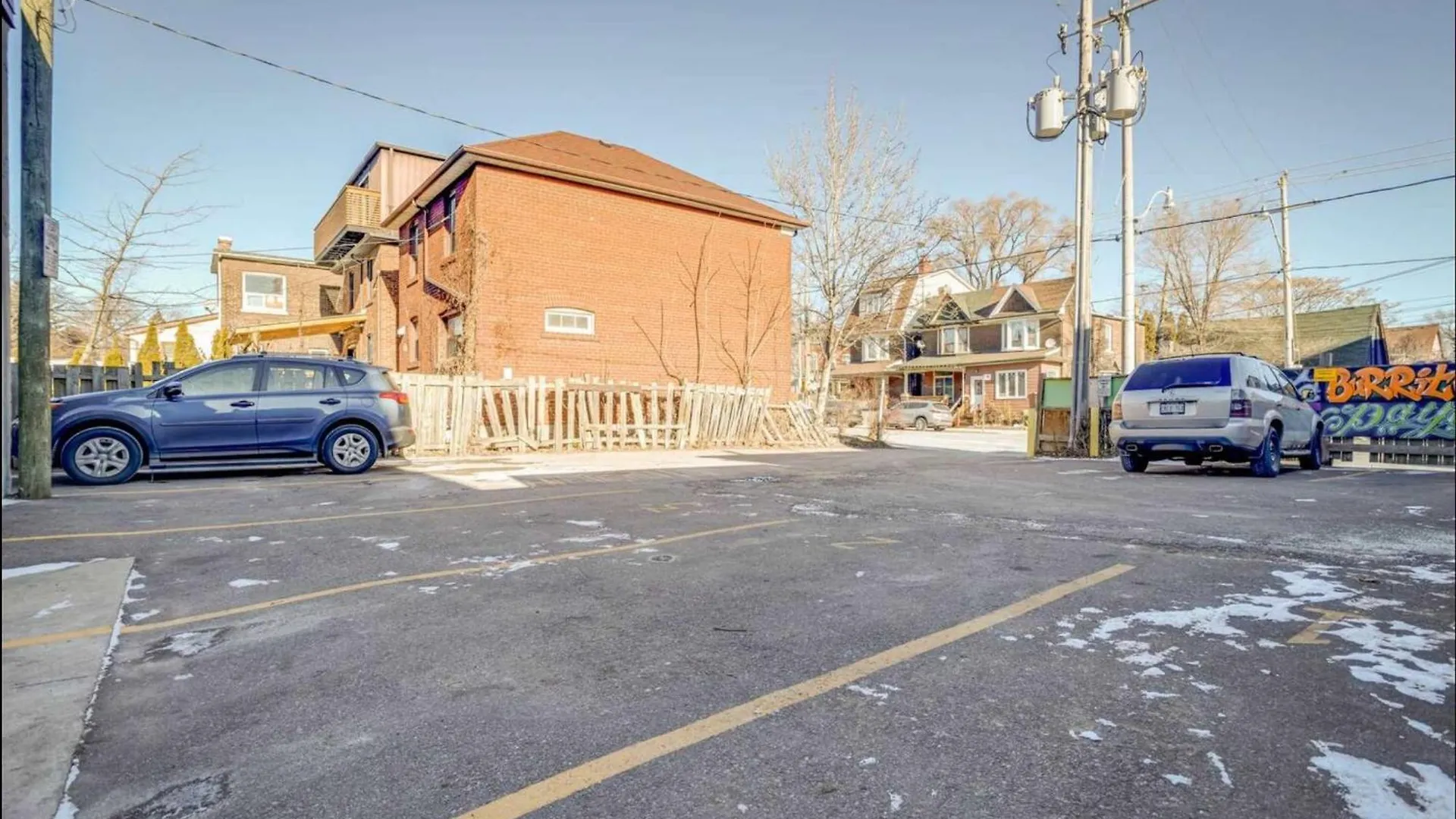 Casa Hotel Stylish Suite With Patio In Leslieville Toronto